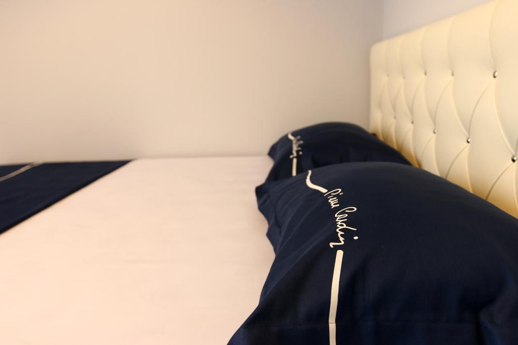 טראבזון Central Vip Apartments חדר תמונה